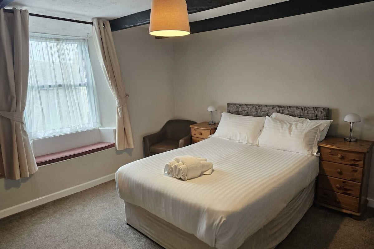 Standard Double Room, Private Bathroom (bathroom adjacent)
