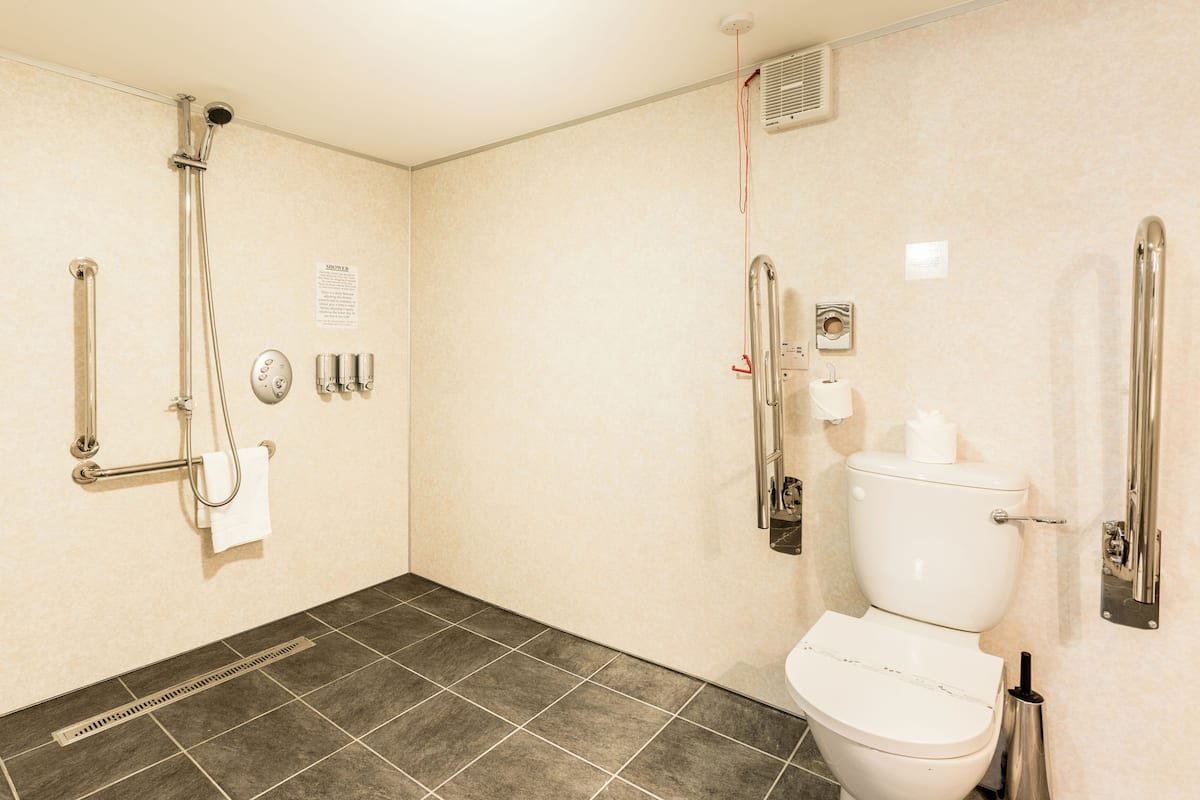 Shower, free toiletries, hair dryer, towels