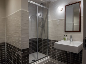 Towels - The Carpenters Arms (Tonbridge)