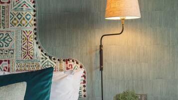Refurbished Signature | Hypo-allergenic bedding, desk, laptop workspace, iron/ironing board