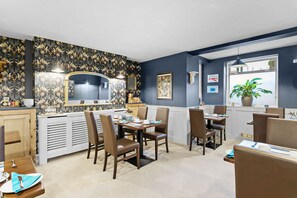 Dining - Sandway House (Torquay)