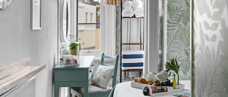 Double Room, Ensuite (Small) | Free WiFi, bed sheets