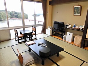 Living room - Hotel Zekkei No Yakata (Matsushima)