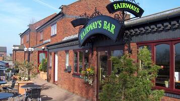 Bar (en la propiedad)