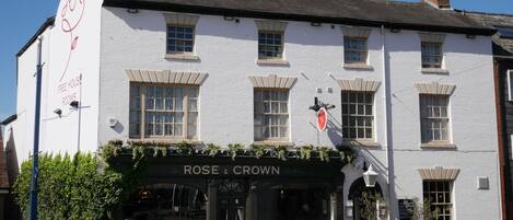 Majoituspaikan julkisivu