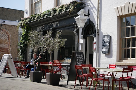 Fachada del alojamiento. Rose & Crown