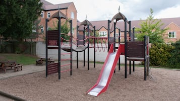 Area giochi per bambini (all'aperto)