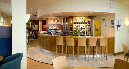 Premier Inn London Wimbledon South