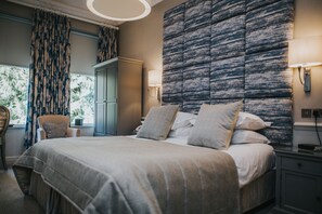 Zimmersafe, Schreibtisch, Bügeleisen/Bügelbrett, kostenloses WLAN