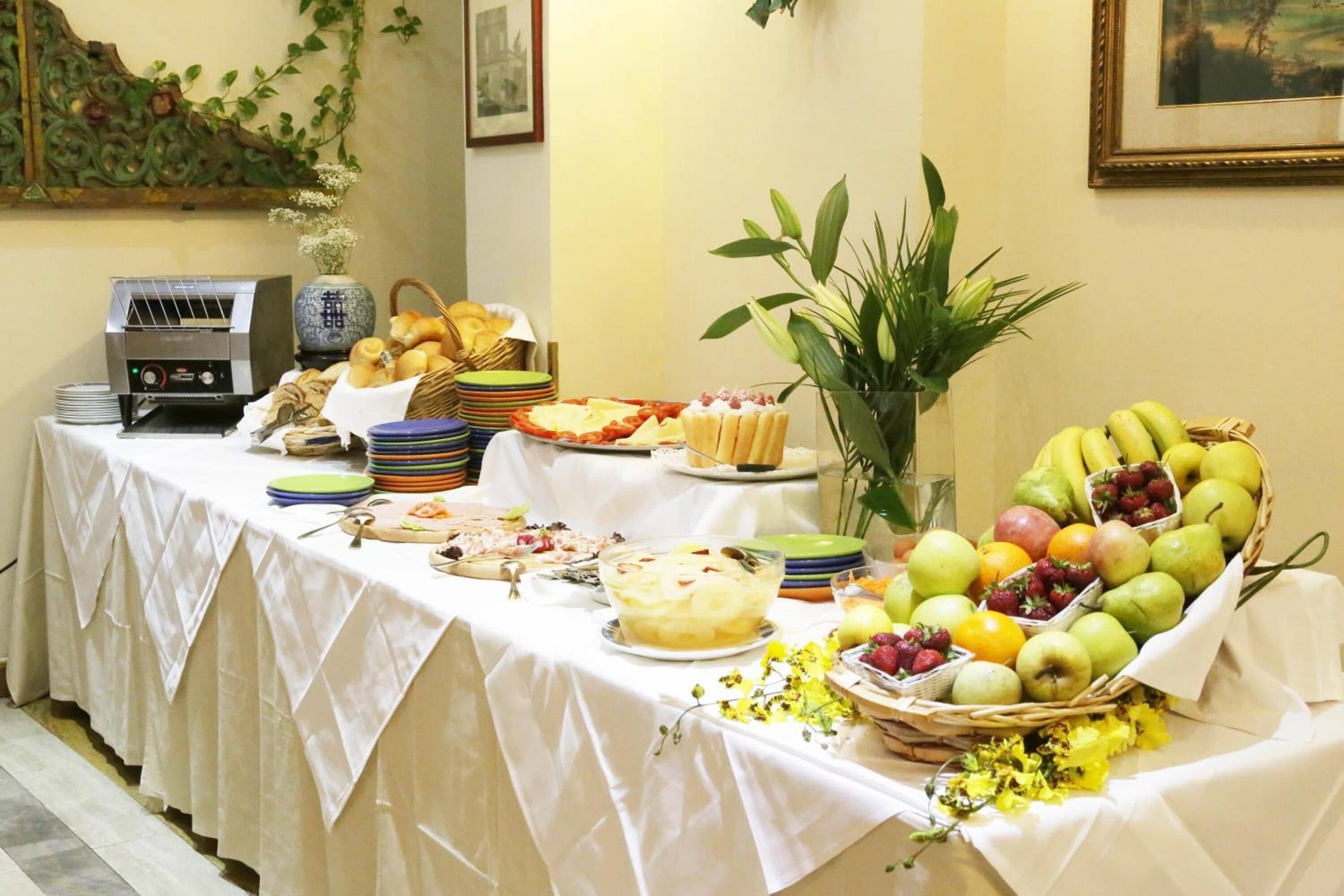 breakfast, lunch, dinner served; italian cuisine