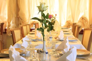 Breakfast, lunch and dinner served - Hotel Nuovo Savi (Montecatini Terme)