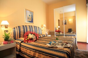 Economy Double or Twin Room | In-room safe, cribs/infant beds, free WiFi - Hotel Nuovo Savi (Montecatini Terme)