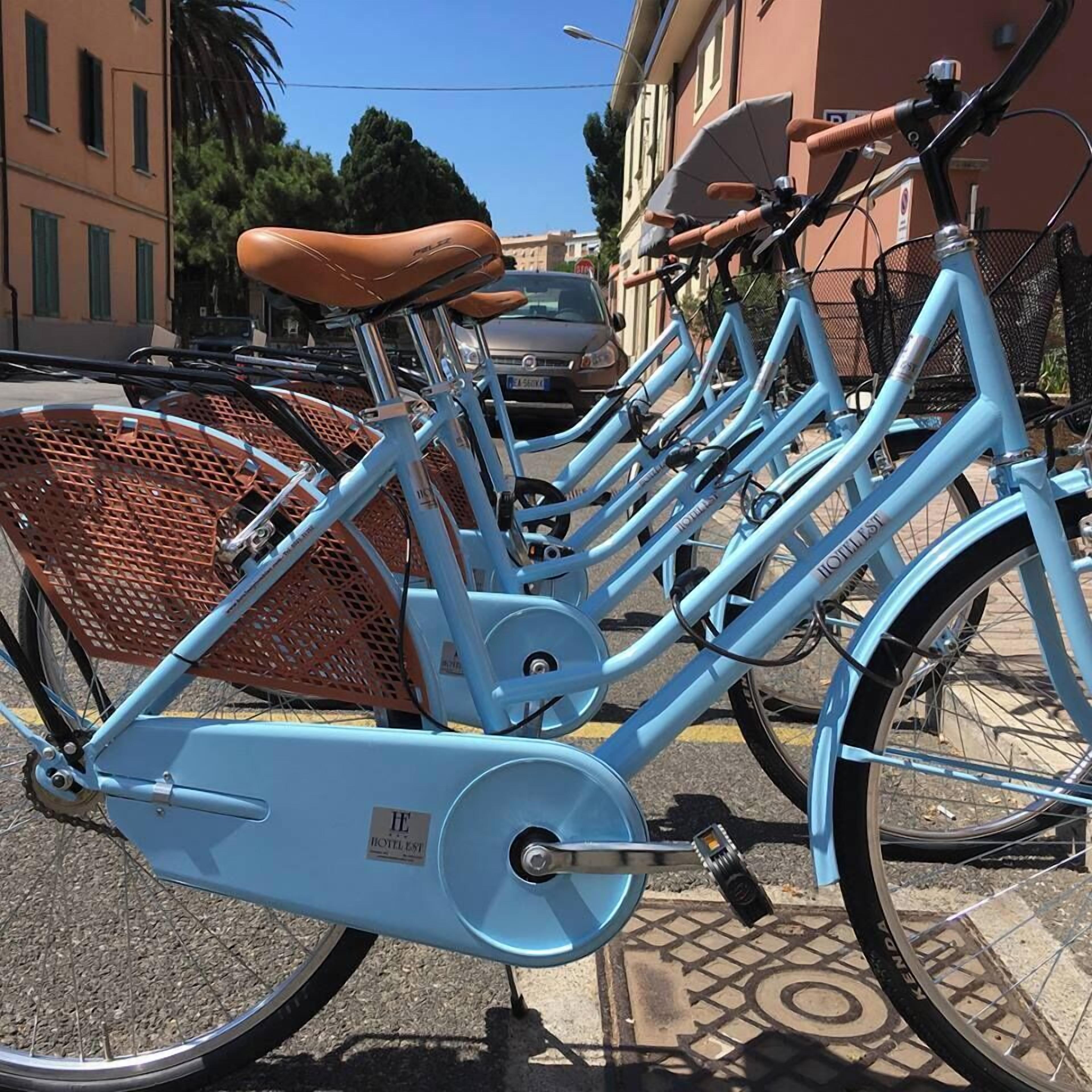 frette italian sheets, premium bedding, minibar, in-room safe