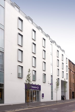 Exterior - Premier Inn Belfast City Cathedral Quarter (Belfast)