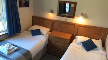 Cottage | 2 bedrooms, iron/ironing board, free cots/infant beds, free WiFi