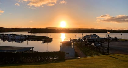 Manor House Marine & Cottages
