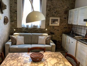 Apartment, 1 Bedroom, Terrace | Living area