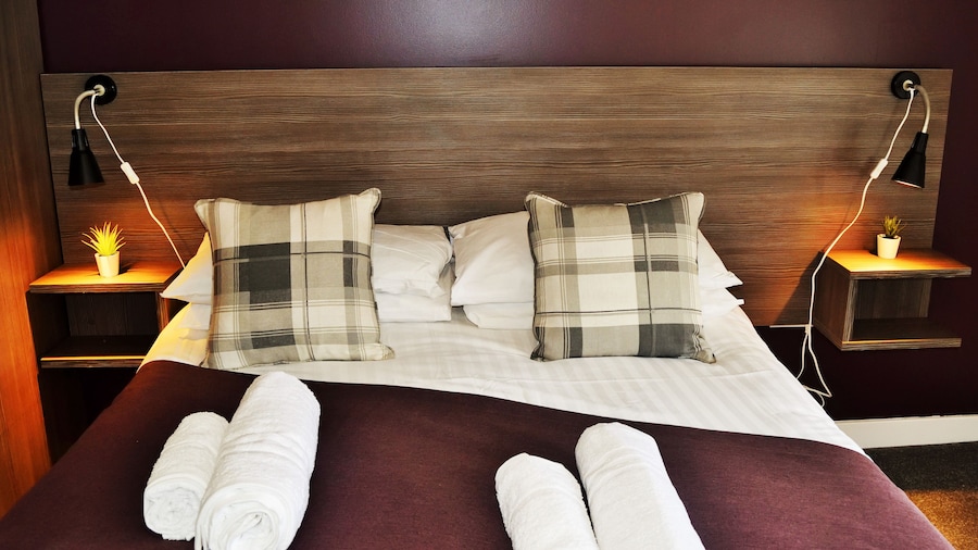 The Breadalbane Arms Hotel (Room Only)