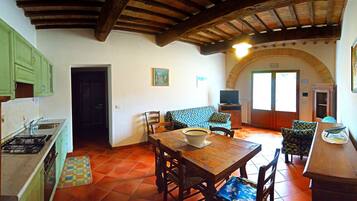 Exclusive Apartment, 2 Bedrooms | In-room dining