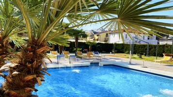 Indoor pool, outdoor pool