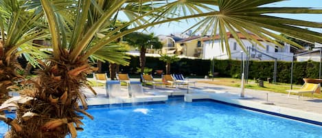 Indoor pool, outdoor pool
