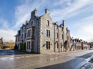 Exterior - Richmond Arms (Ballindalloch)