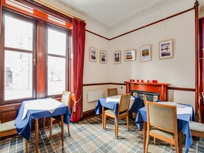Breakfast area - Richmond Arms (Ballindalloch)