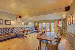 Dining - OYO Kinloch Arms Hotel (Carnoustie)