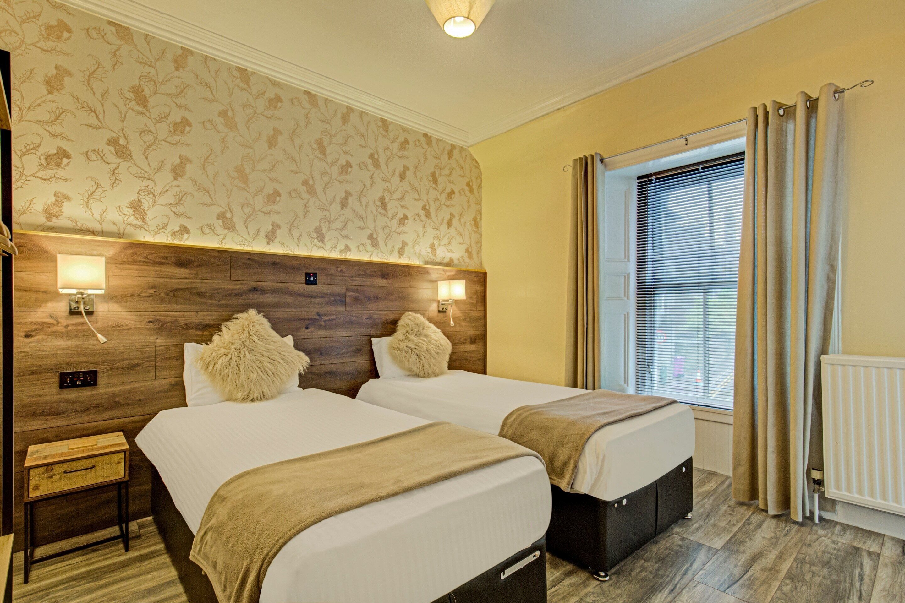 Standard Twin Room | Iron/ironing board