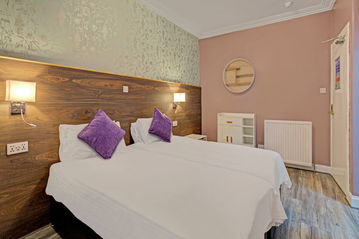 Standard Double or Twin Room | Iron/ironing board
