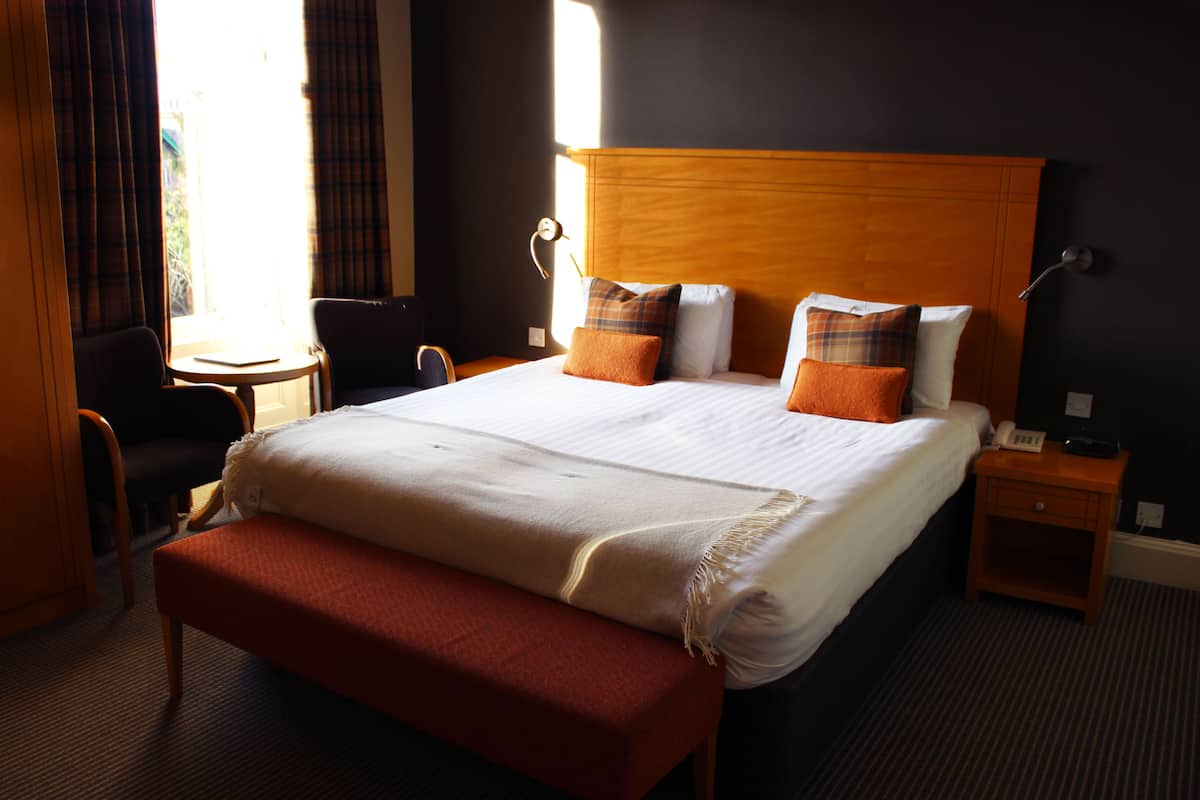 double or twin room | 1 bedroom, individually decorated, individually furnished, desk