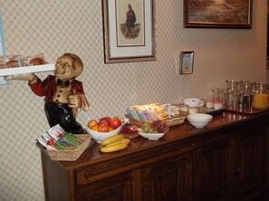 Breakfast area