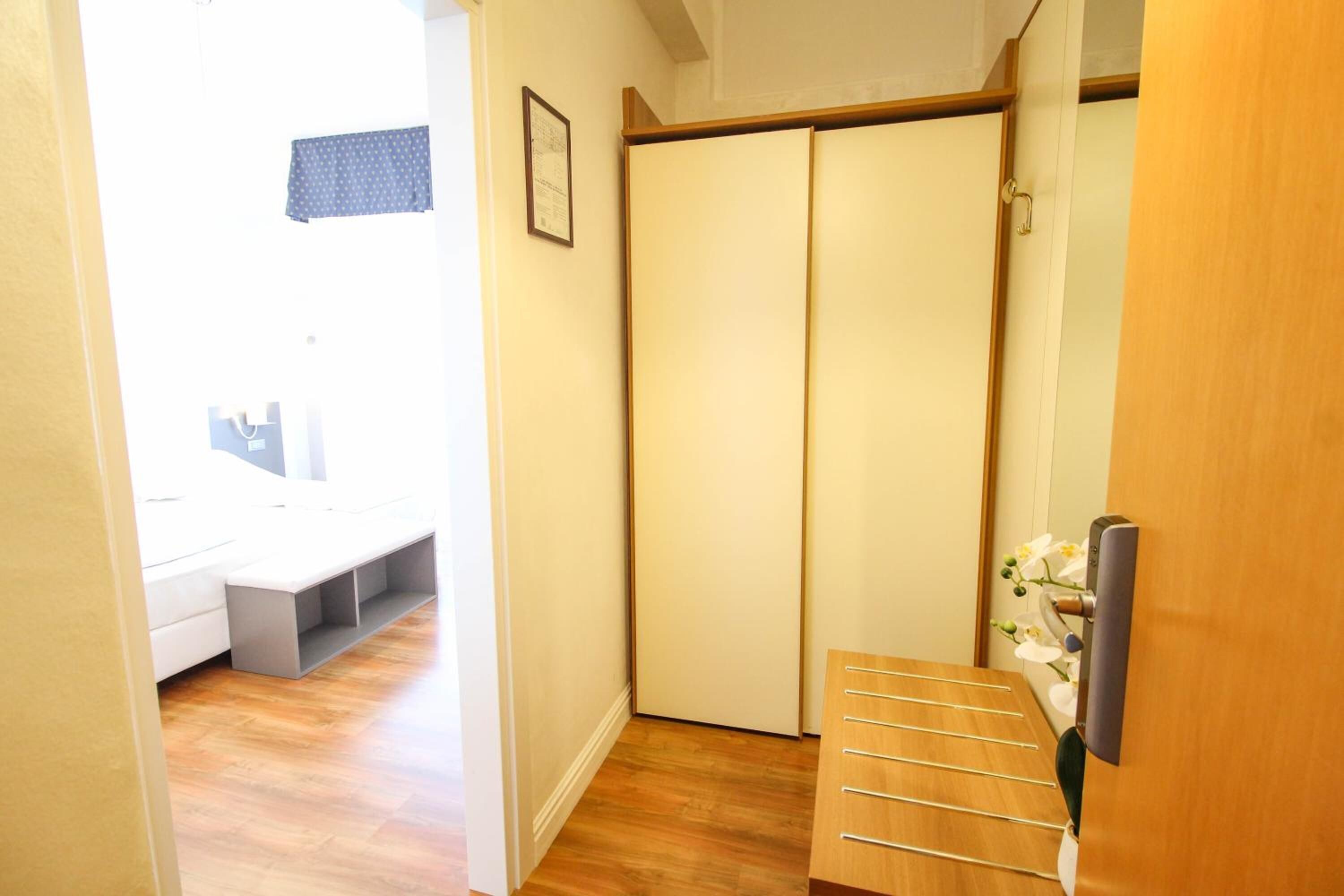 in-room safe, desk, free wifi