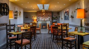 Bar (on property) - The Dunavon Hotel (Aberdeen)