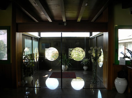 Interior entrance. Hotel Corone