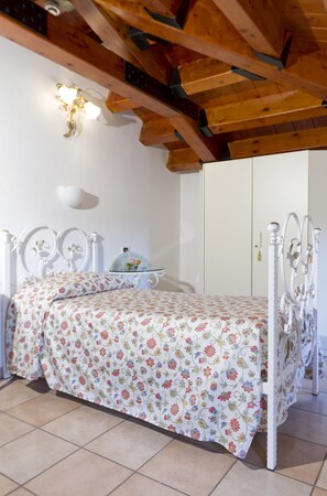 Superior Single Room - Hotel Villa Scalabrini (Paderno del Grappa)