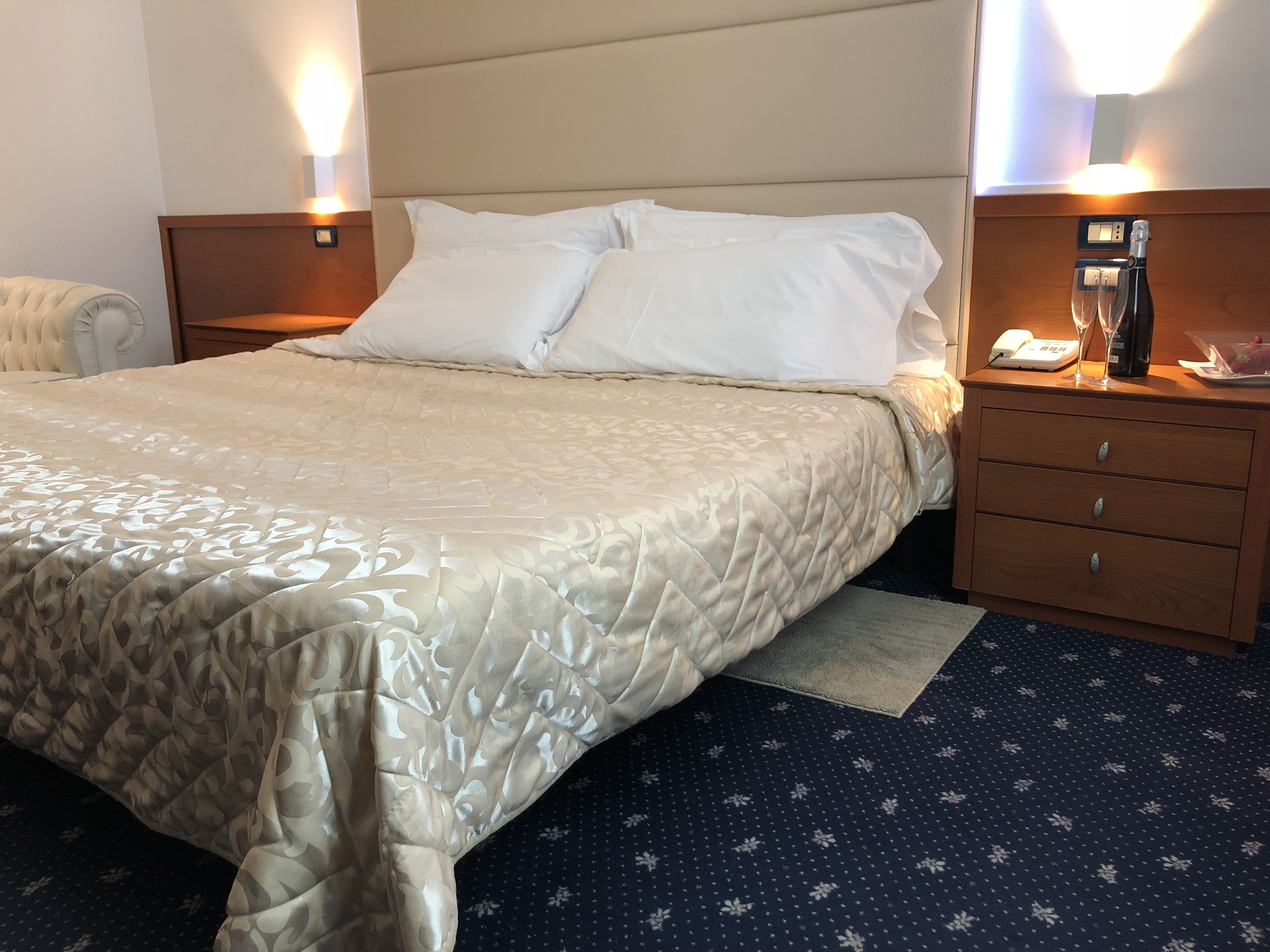 minibar, in-room safe, desk, soundproofing