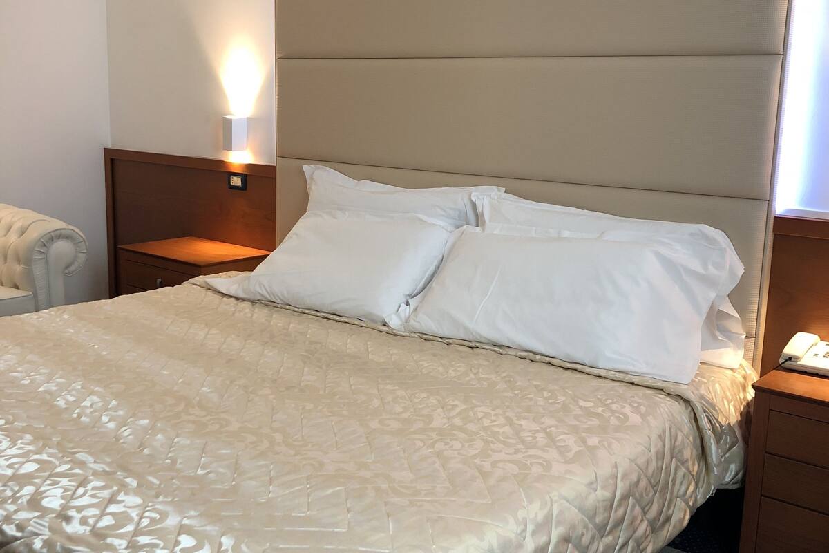 minibar, in-room safe, desk, soundproofing