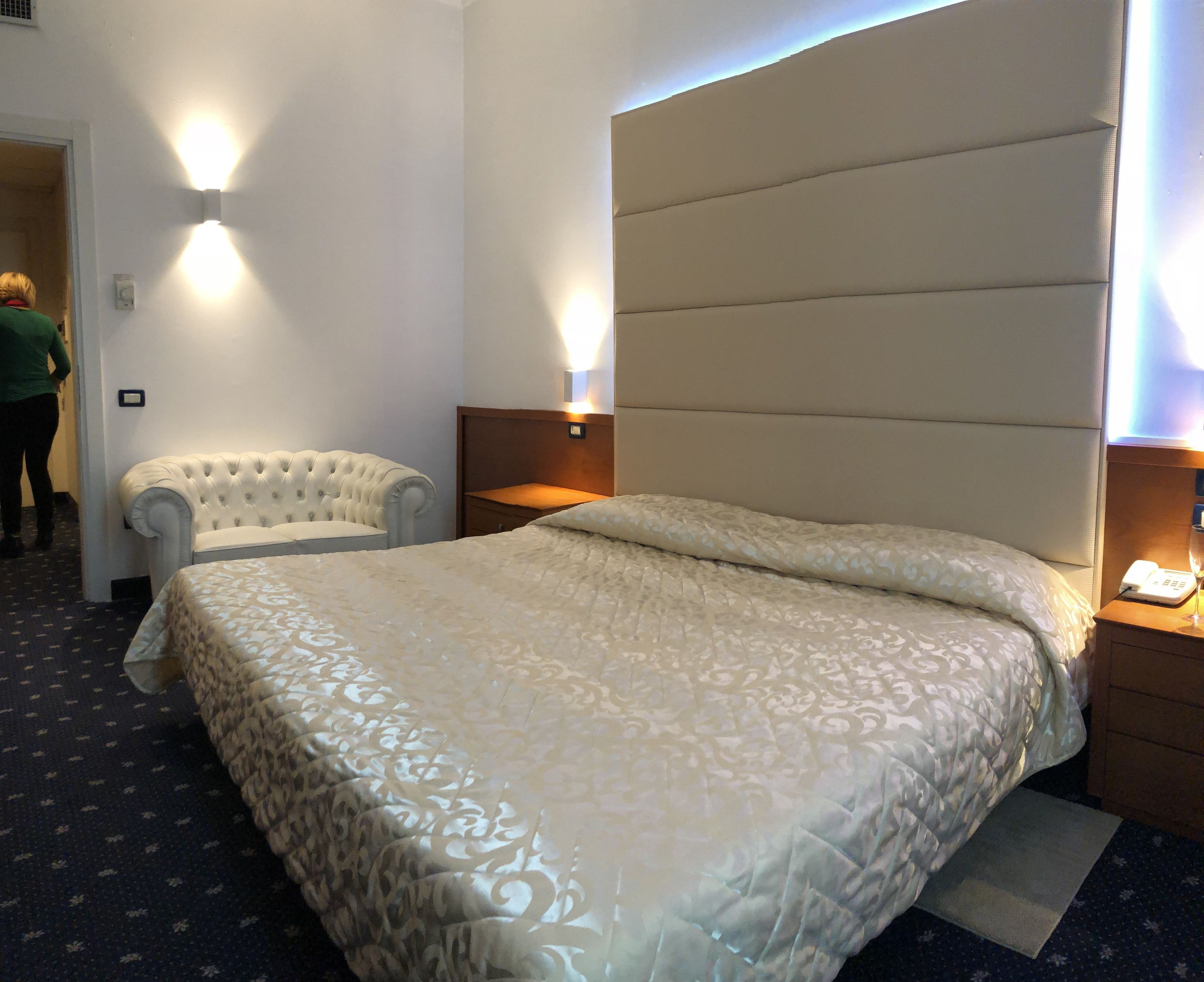 superior twin room | minibar, in-room safe, desk, soundproofing