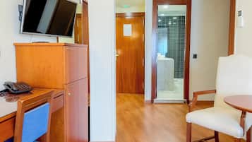 Apartemen, 2 kamar tidur (Max 5 people) | Brankas, meja kerja, tempat tidur bayi gratis, dan Wi-Fi gratis