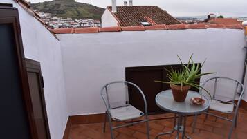 Kamer, 1 twee- of 2 eenpersoonsbedden | Terras