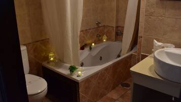 Double Room, Jetted Tub | Room amenity
