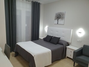 Double Room | Free cribs/infant beds, free WiFi, bed sheets