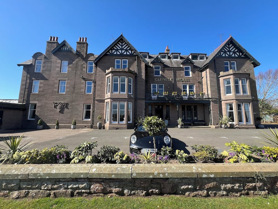 المنشأة من الخارج