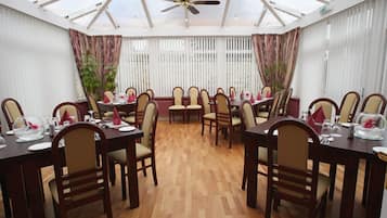 Lunch and dinner served, local and international cuisine