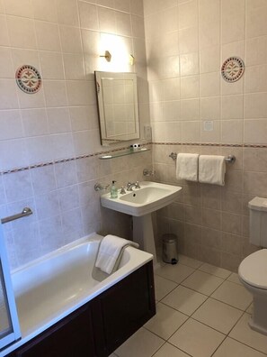 Bathroom - Ramnee (Forres)