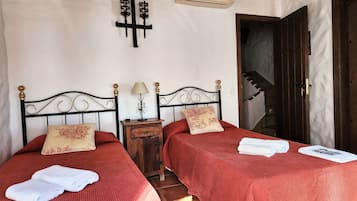 Chambre Standard avec lits jumeaux | Minibar, bureau, chambres insonorisées, lits bébé (gratuits)