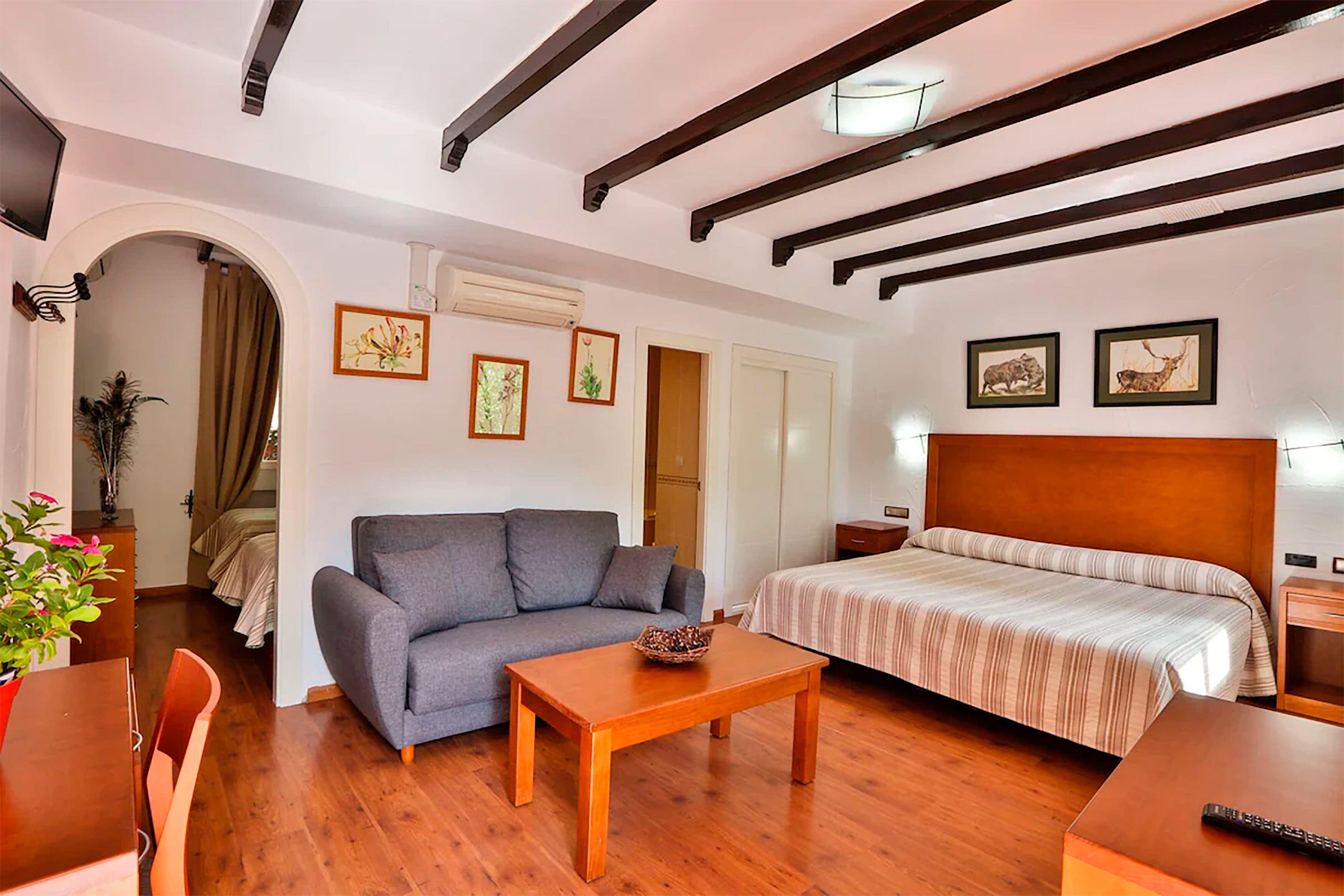 twin room | minibar, in-room safe, free wifi, bed sheets