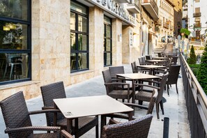 Daily continental breakfast for a fee - Hotel Ciudad de Cazorla (Cazorla)