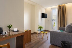 Caja de seguridad en la habitación y sistema de insonorización